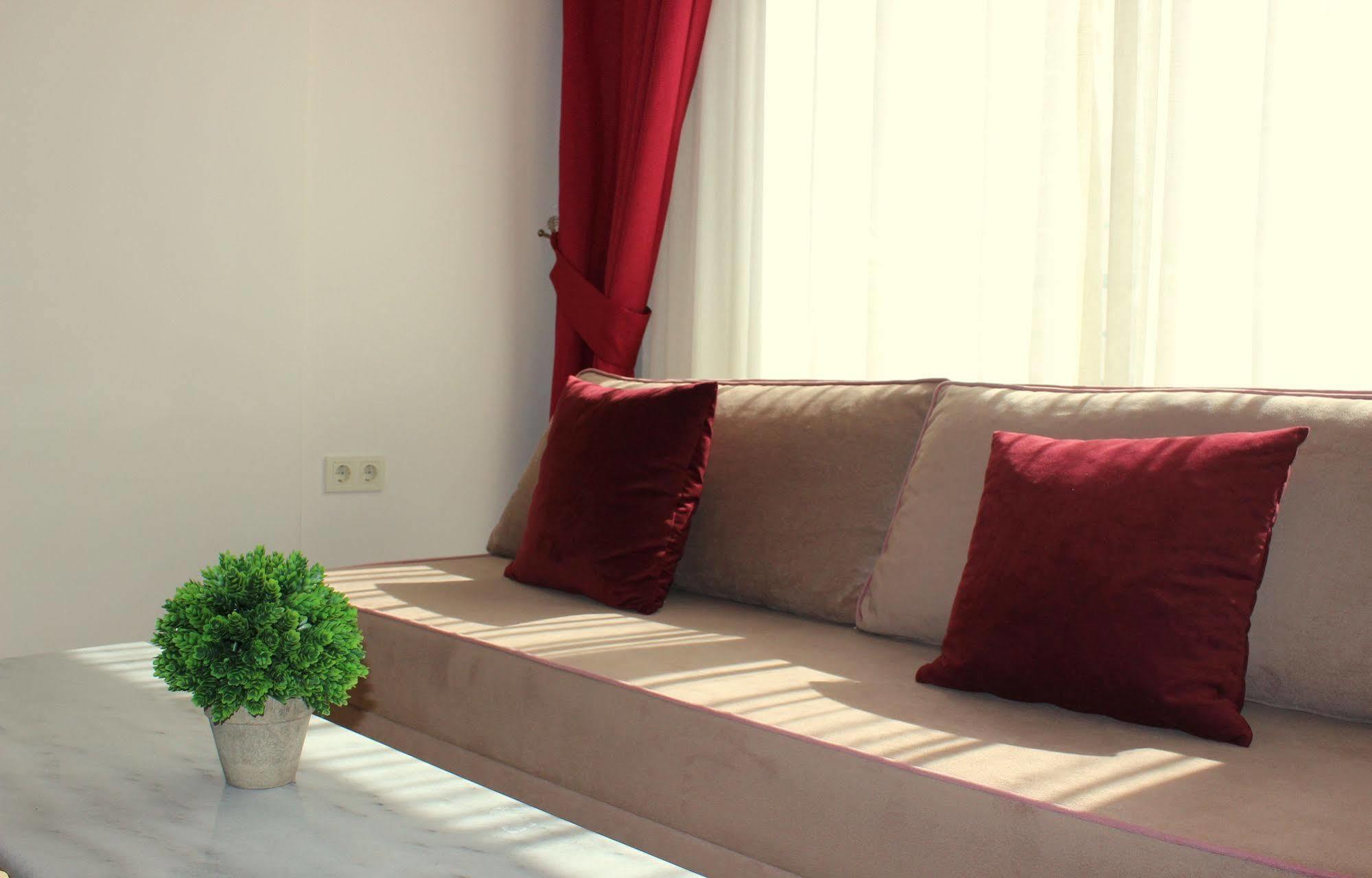 Almond Hill Aparthotel Istanbul Ngoại thất bức ảnh