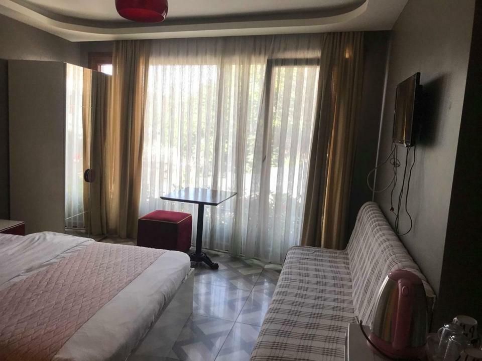 Almond Hill Aparthotel Istanbul Ngoại thất bức ảnh