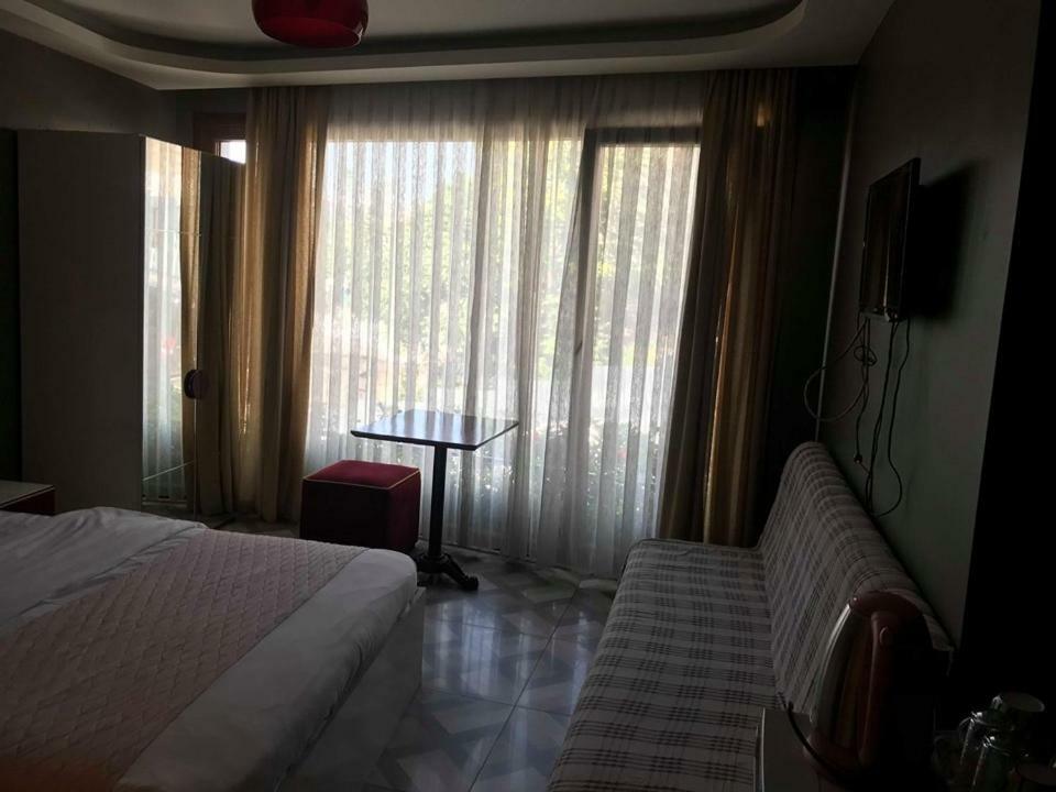 Almond Hill Aparthotel Istanbul Ngoại thất bức ảnh
